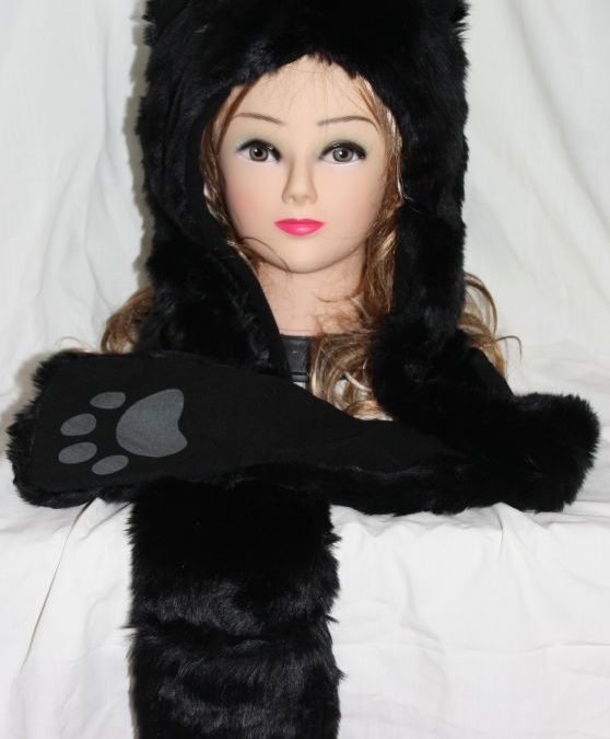 Super Plush Black Panther hat with mittens