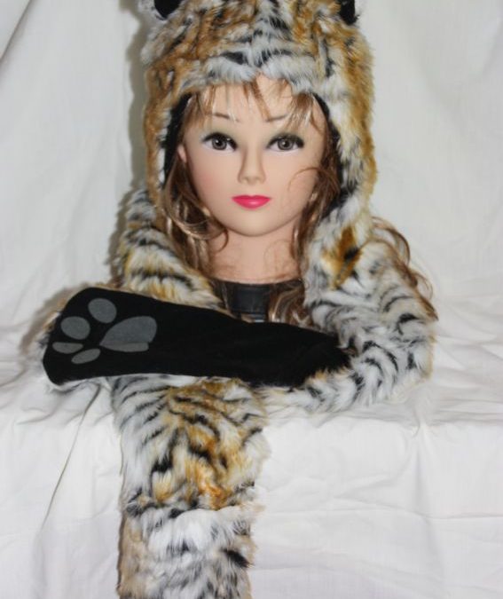 Super Plush Tiger Cub hat with mittens